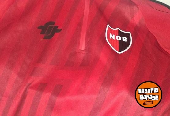 Indumentaria - Vendo buzo Newell's aifit - En Venta
