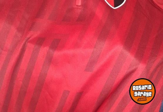 Indumentaria - Vendo buzo Newell's aifit - En Venta