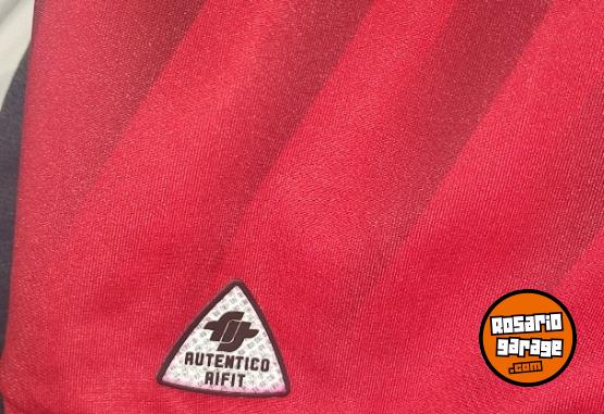 Indumentaria - Vendo buzo Newell's aifit - En Venta