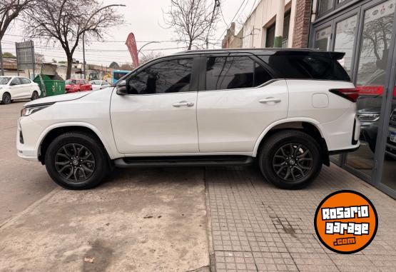 Camionetas - Toyota SW4 GR 2024 Diesel 80000Km - En Venta