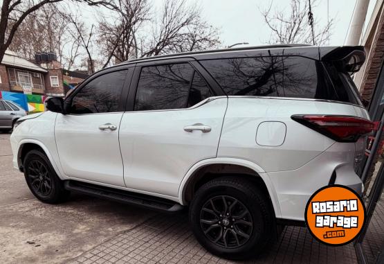 Camionetas - Toyota SW4 GR 2024 Diesel 80000Km - En Venta