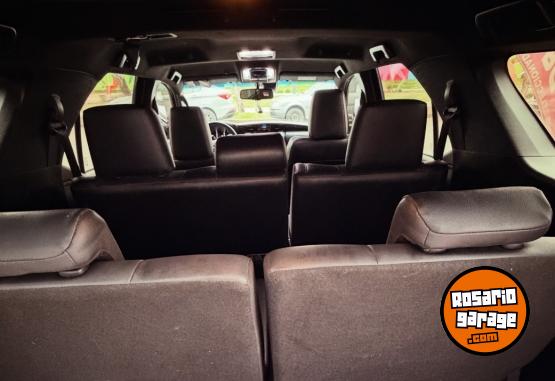Camionetas - Toyota SW4 GR 2024 Diesel 80000Km - En Venta