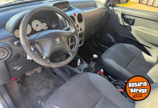 Utilitarios - Peugeot Partner 2016 Diesel 135000Km - En Venta