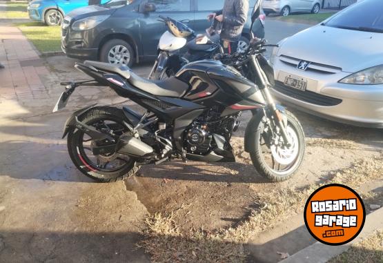 Motos - Bajaj Rouser 2023 Nafta 80Km - En Venta