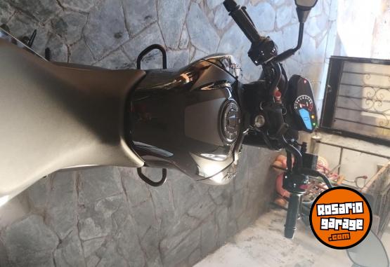 Motos - Bajaj Rouser 2023 Nafta 80Km - En Venta