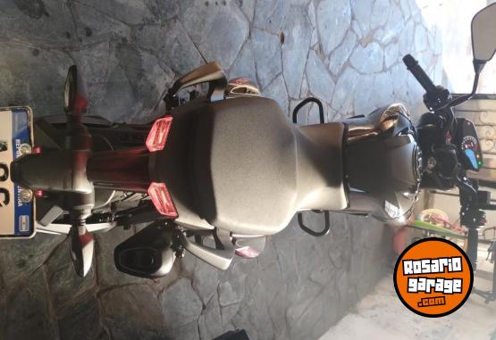 Motos - Bajaj Rouser 2023 Nafta 80Km - En Venta