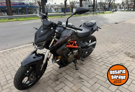 Motos - Qj Motor SRK 400 2025 Nafta 5400Km - En Venta