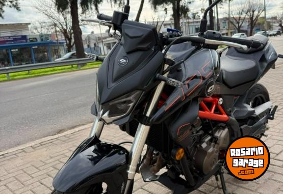 Motos - Qj Motor SRK 400 2025 Nafta 5400Km - En Venta