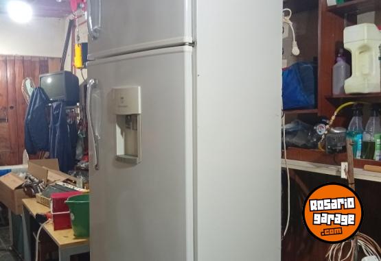 Hogar - Heladera con freezer - En Venta