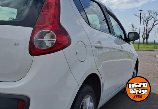 Autos - Fiat PALIO ATTRACTIVE 5P 1.4 8 2017 Nafta 75600Km - En Venta