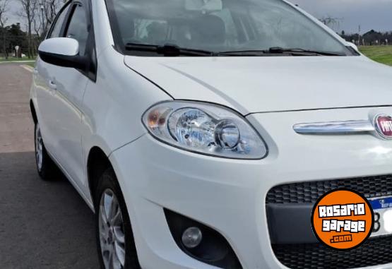 Autos - Fiat PALIO ATTRACTIVE 5P 1.4 8 2017 Nafta 75600Km - En Venta