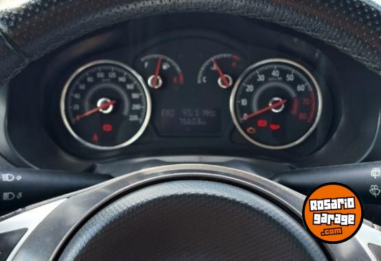 Autos - Fiat PALIO ATTRACTIVE 5P 1.4 8 2017 Nafta 75600Km - En Venta