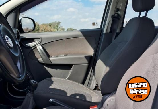 Autos - Fiat PALIO ATTRACTIVE 5P 1.4 8 2017 Nafta 75600Km - En Venta