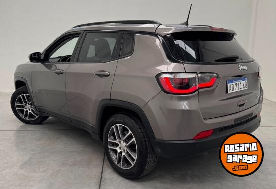 Camionetas - Jeep Compass Sport impecable 2019 Nafta 100000Km - En Venta