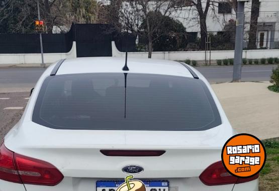 Autos - Ford 1.6 2017 GNC 158000Km - En Venta