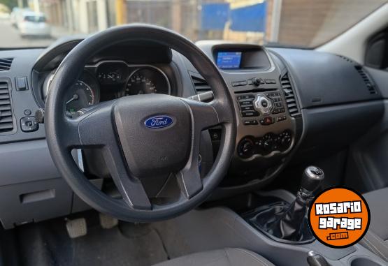 Camionetas - Ford Ranger 2.5 xlt 2014 GNC 123000Km - En Venta