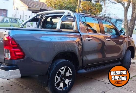 Camionetas - Toyota HILUX SRX AT 2020 Diesel 58000Km - En Venta