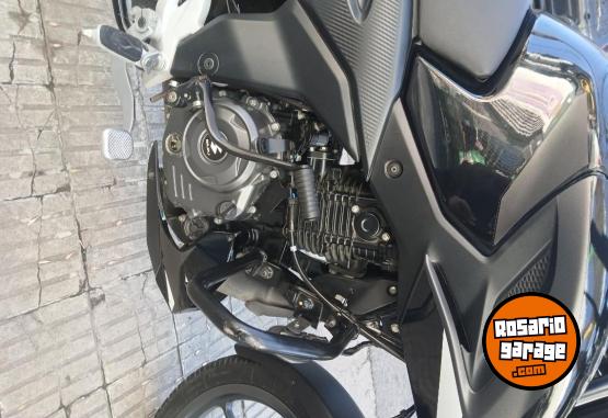 Motos - Bajaj P150 2025 Nafta 27000Km - En Venta