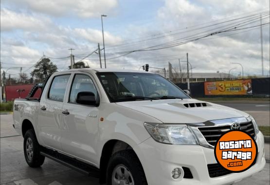 Camionetas - Toyota Hilux 4x4 2014 Diesel 195000Km - En Venta