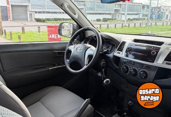 Camionetas - Toyota Hilux 4x4 2014 Diesel 195000Km - En Venta