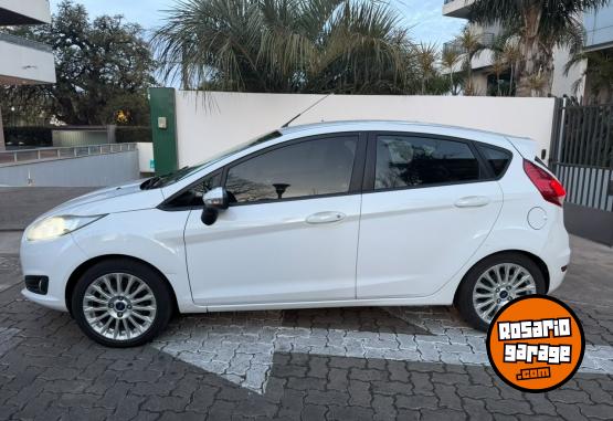 Autos - Ford Fiesta 2015 GNC 161000Km - En Venta