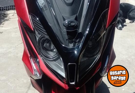 Motos - Kymco Downtown 350i 2025 Nafta 6000Km - En Venta