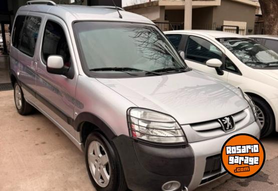 Utilitarios - Peugeot PARTNER PATAGONICA 1.6 2017 Nafta 167000Km - En Venta
