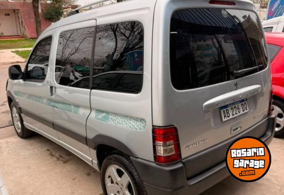 Utilitarios - Peugeot PARTNER PATAGONICA 1.6 2017 Nafta 167000Km - En Venta