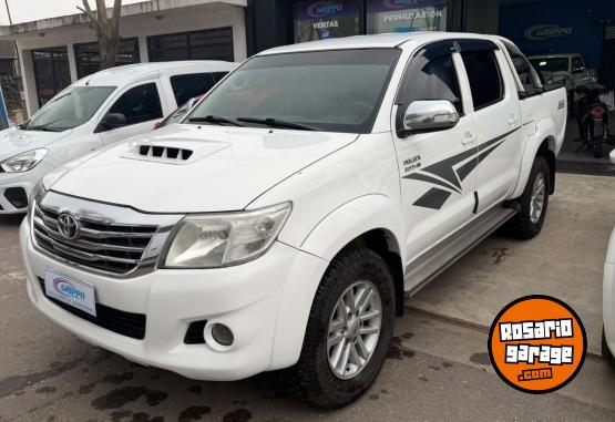Camionetas - Toyota HILUX SRV 4x2 2012 Diesel 240000Km - En Venta