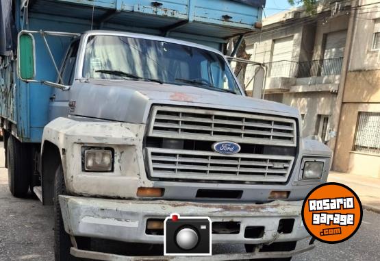 Camiones y Grúas - Vendo Ford 7000 - En Venta