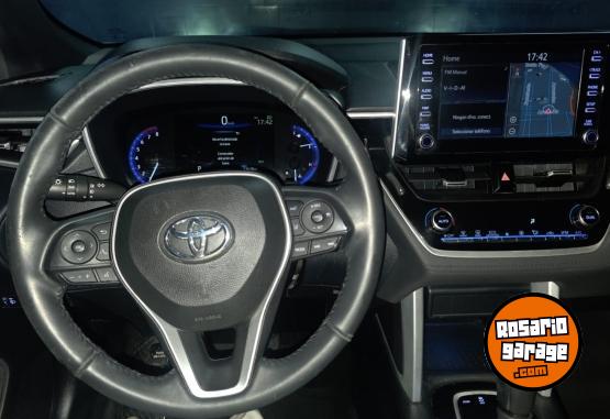 Autos - Toyota COROLLA CROSS SEG CVT 2021 Nafta 53600Km - En Venta