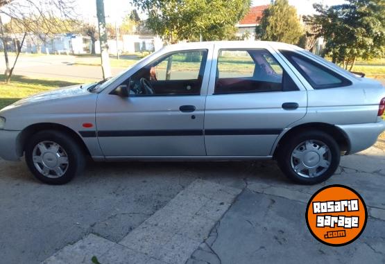 Autos - Ford Escort 1999 Nafta 111111Km - En Venta