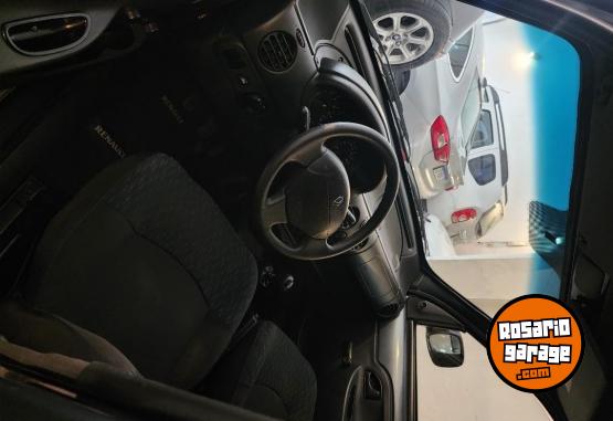 Utilitarios - Renault Kangoo 2017 GNC 138000Km - En Venta