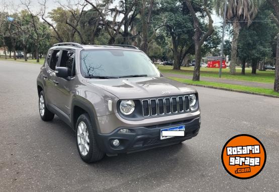 Camionetas - Jeep RENEGADE 2021 Nafta 81000Km - En Venta
