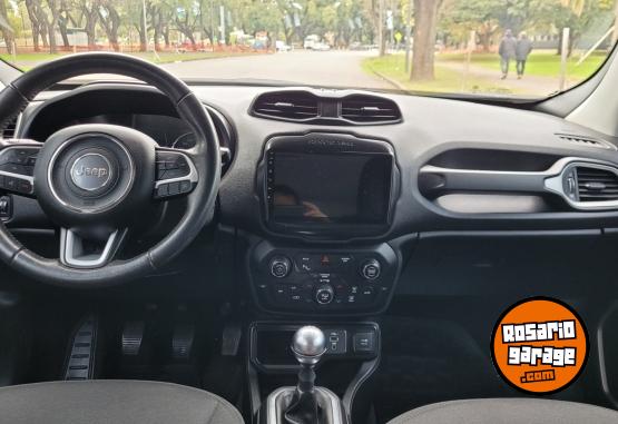 Camionetas - Jeep RENEGADE 2021 Nafta 81000Km - En Venta