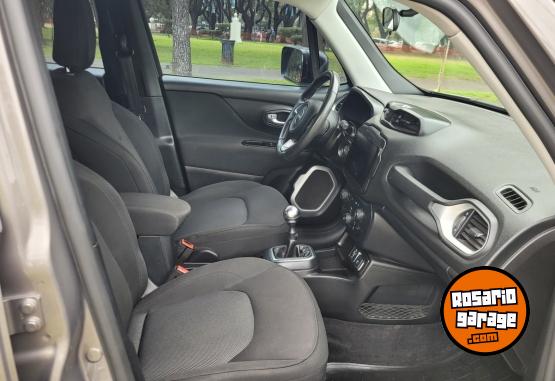 Camionetas - Jeep RENEGADE 2021 Nafta 81000Km - En Venta