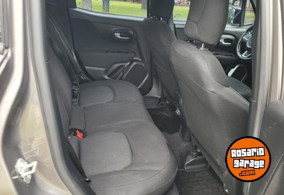 Camionetas - Jeep RENEGADE 2021 Nafta 81000Km - En Venta