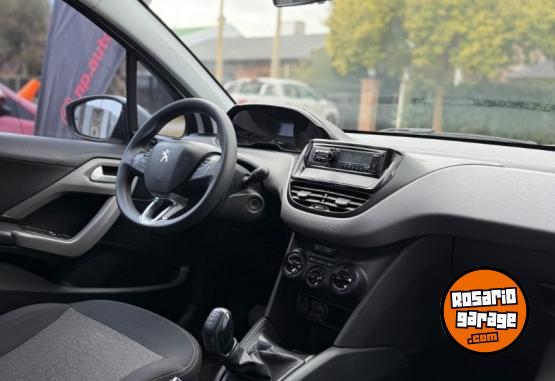 Autos - Peugeot 208 2018 Nafta 103000Km - En Venta