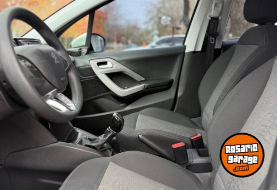 Autos - Peugeot 208 2018 Nafta 103000Km - En Venta