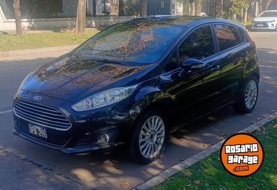 Autos - Ford Fiesta Kinect SE Plus. 2015 Nafta 133000Km - En Venta