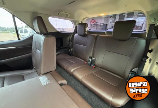 Autos - Toyota SW4 4X4 SRX 2.8 TDI 7as 2017 Diesel 160000Km - En Venta