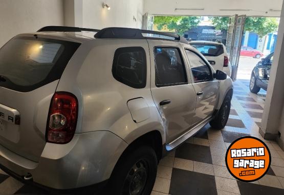 Autos - Renault Duster 2011 GNC 143000Km - En Venta