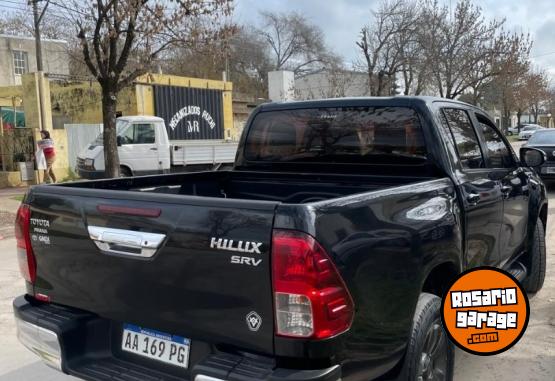Autos - Toyota HILUX SRV MT 2016 Diesel 220000Km - En Venta