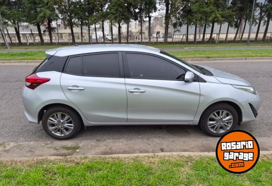 Autos - Toyota YARIS XLS CVT 2021 Nafta 70000Km - En Venta