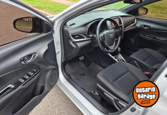 Autos - Toyota YARIS XLS CVT 2021 Nafta 70000Km - En Venta