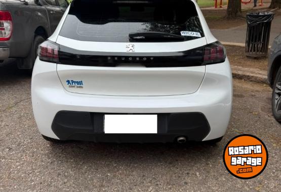 Autos - Peugeot 208 2021 Nafta 140000Km - En Venta