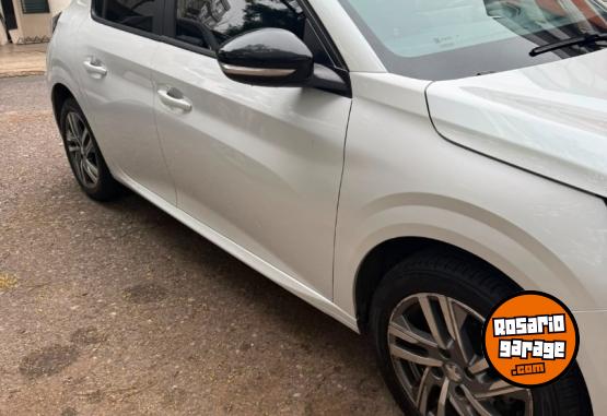 Autos - Peugeot 208 2021 Nafta 140000Km - En Venta
