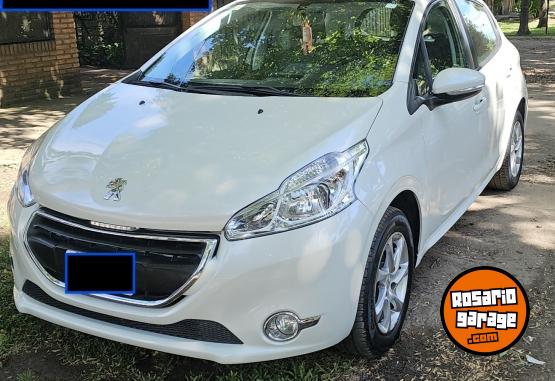 Autos - Peugeot 208 Allure Touch Screen 2015 Nafta 90000Km - En Venta