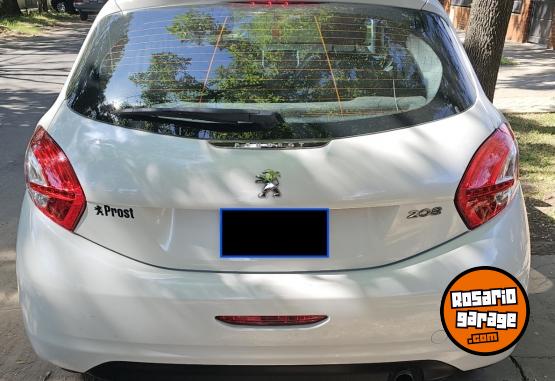 Autos - Peugeot 208 Allure Touch Screen 2015 Nafta 90000Km - En Venta