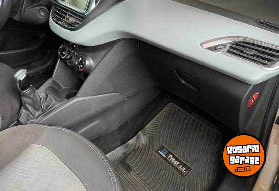 Autos - Peugeot 208 Allure Touch Screen 2015 Nafta 90000Km - En Venta